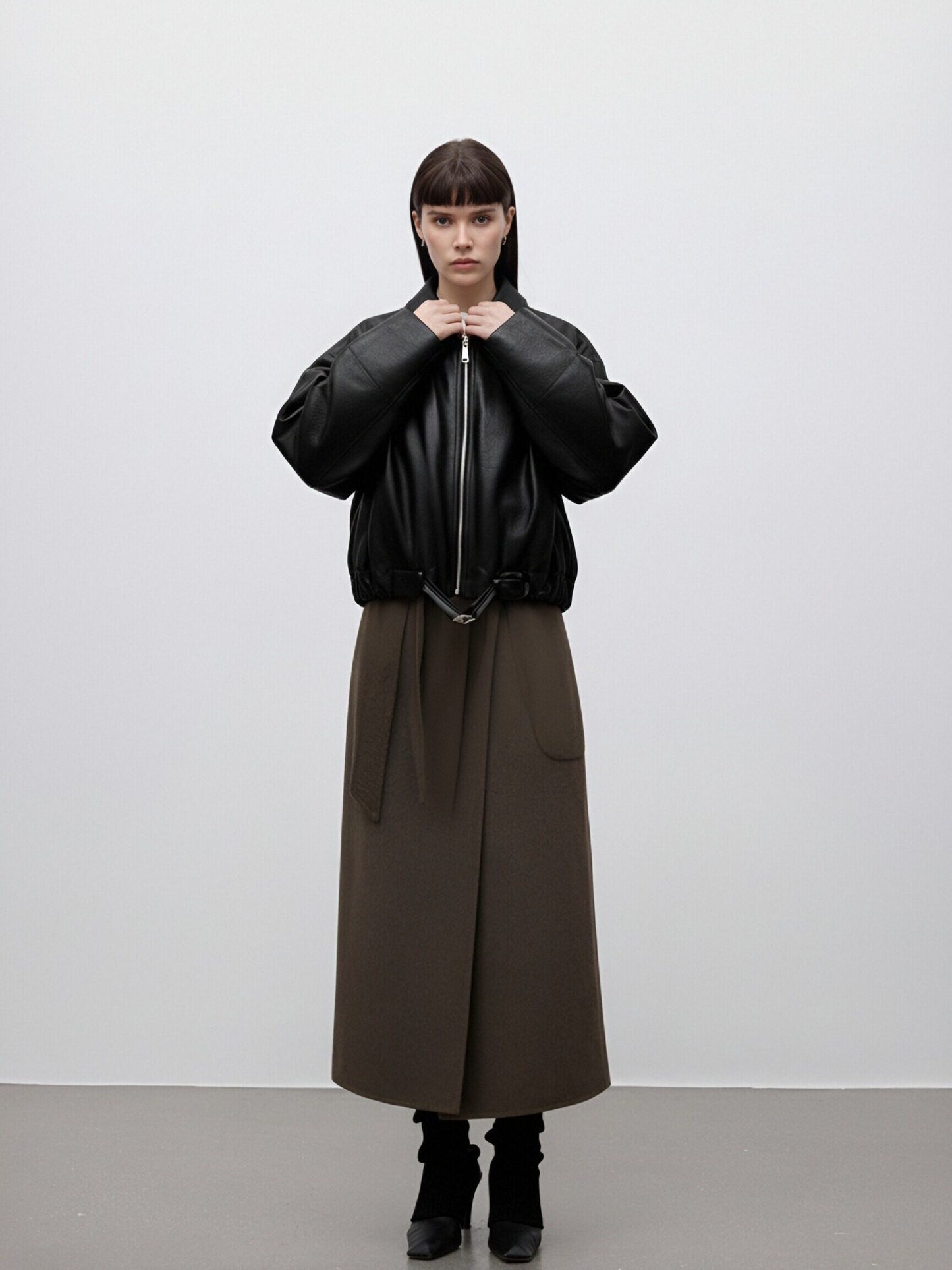 Zayla Women’s Black Faux Leather Cropped Jacket – Oversized Zip-Up Short Coat, Minimalist Fall Winter Outerwear