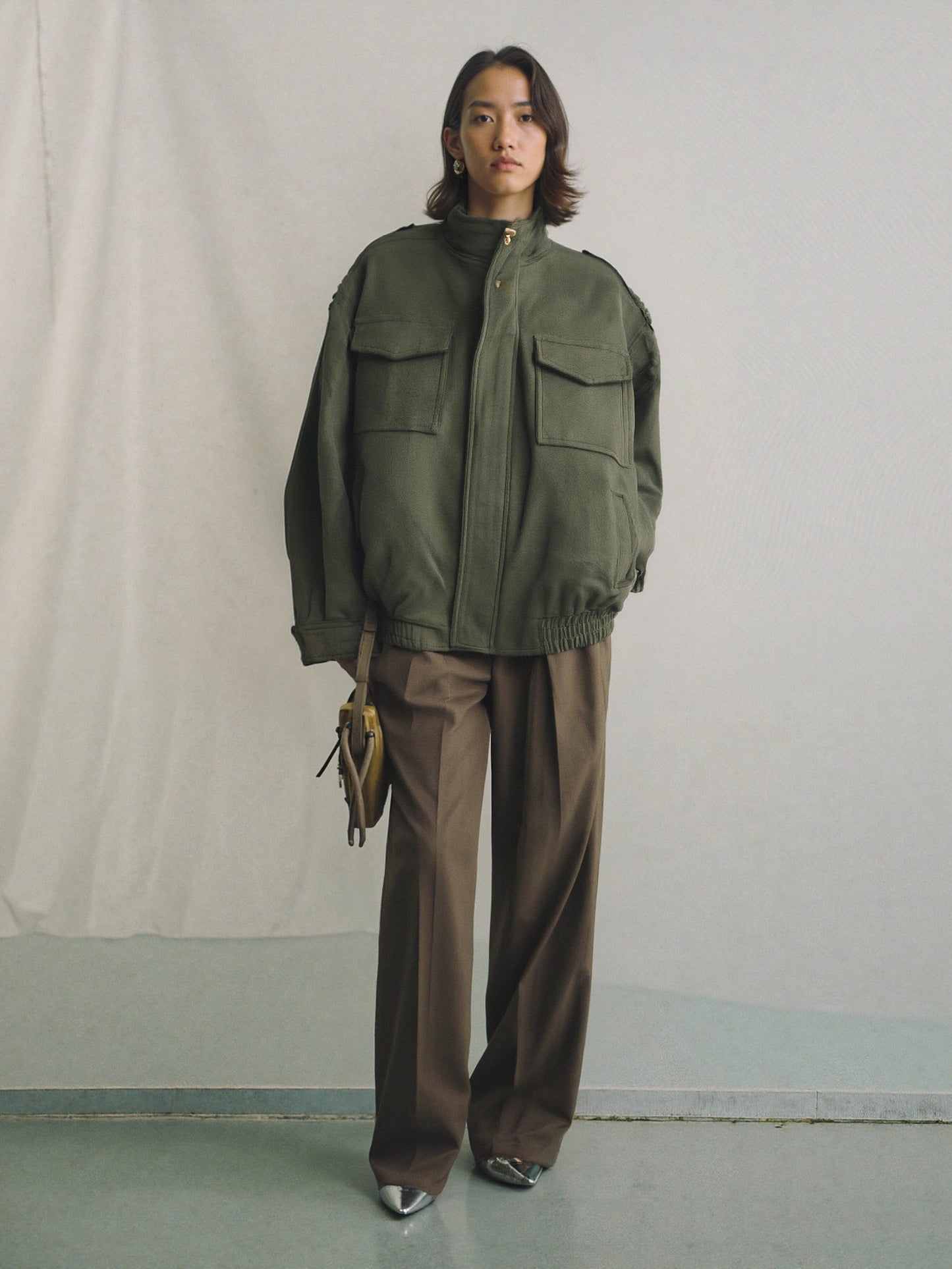 Women’s Army Green Faux Suede Jacket – Cropped Utility Style, Structured Minimalist Outerwear for Daily Wear