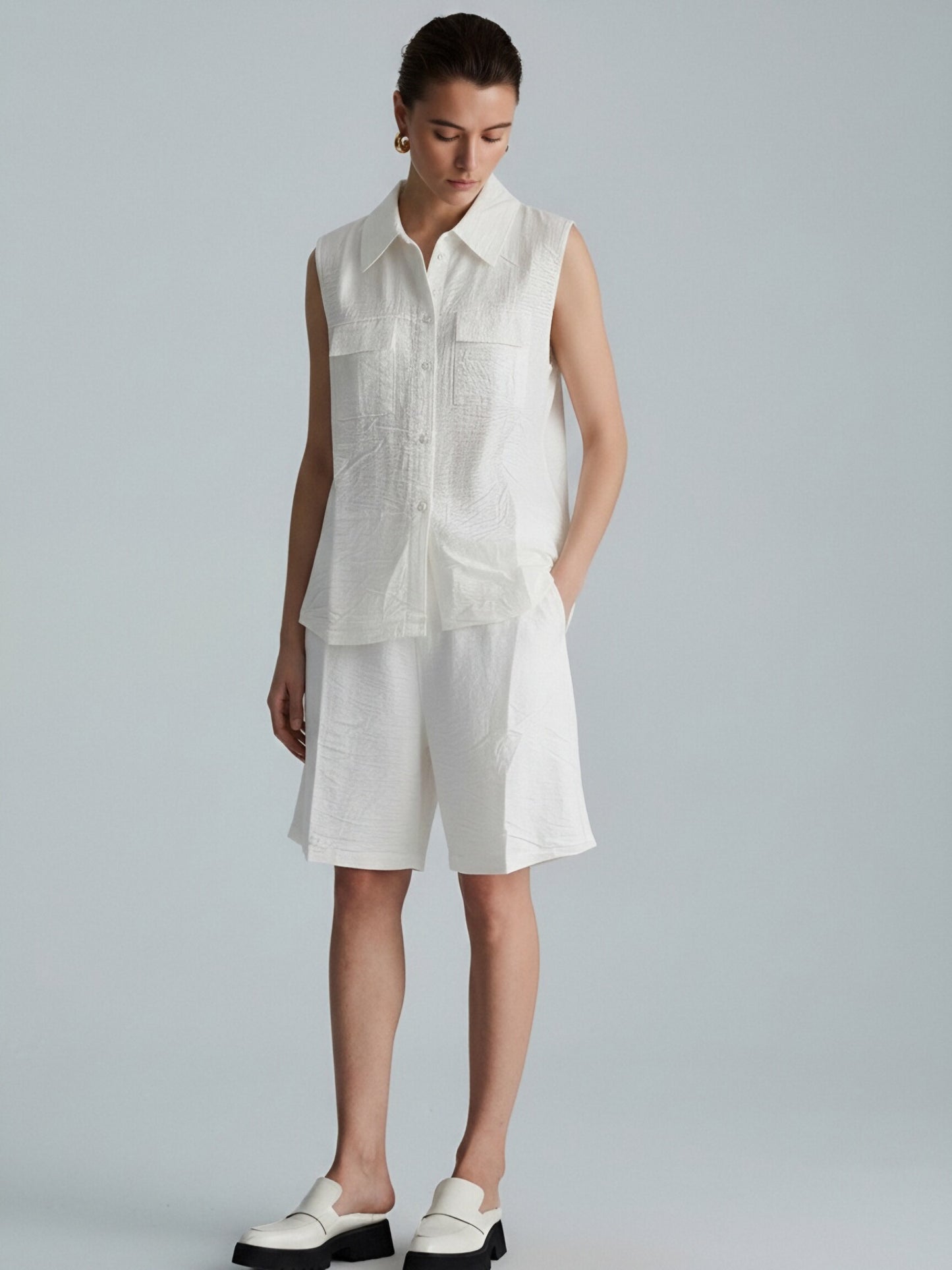 Women’s Linen Two-Piece Shorts Set – Sleeveless Button-Up Linen Shirt & Wide-Leg Shorts Co-Ord Summer Outfit