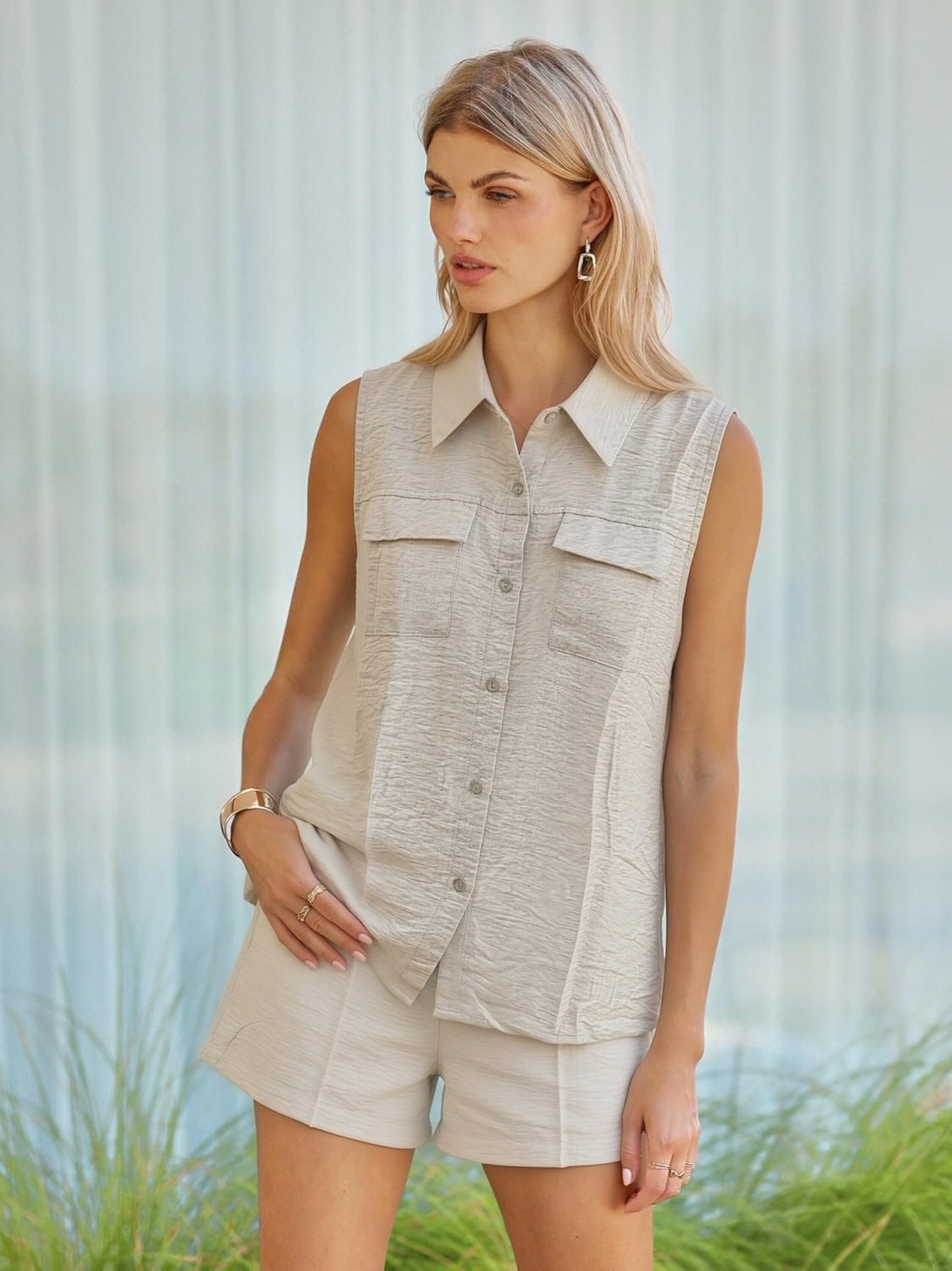 Women’s Linen Two-Piece Shorts Set – Sleeveless Button-Up Linen Shirt & Wide-Leg Shorts Co-Ord Summer Outfit