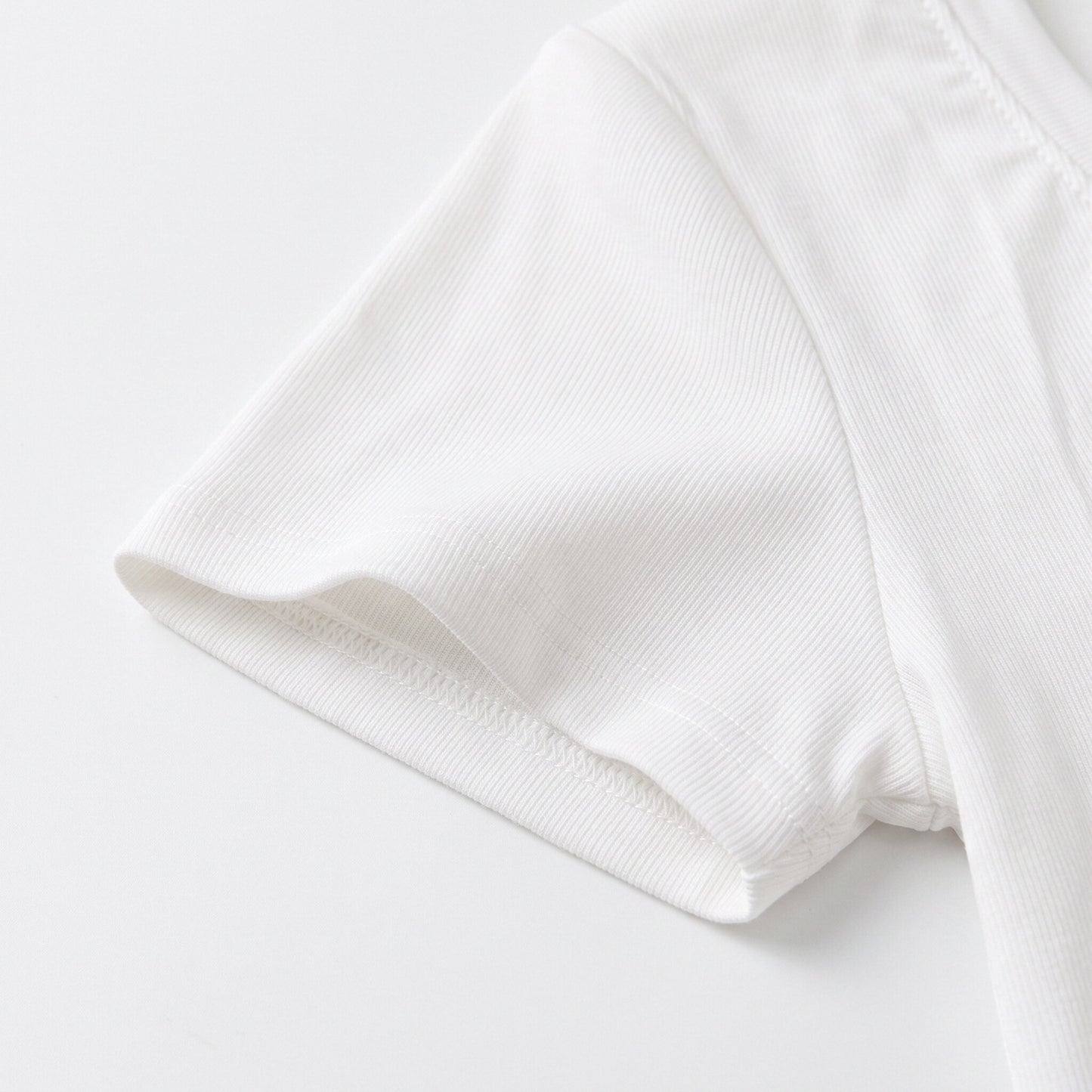 Women’s Basic Scoop Neck Short Sleeve T-Shirt | Slim Fit Essential Top (Copia)