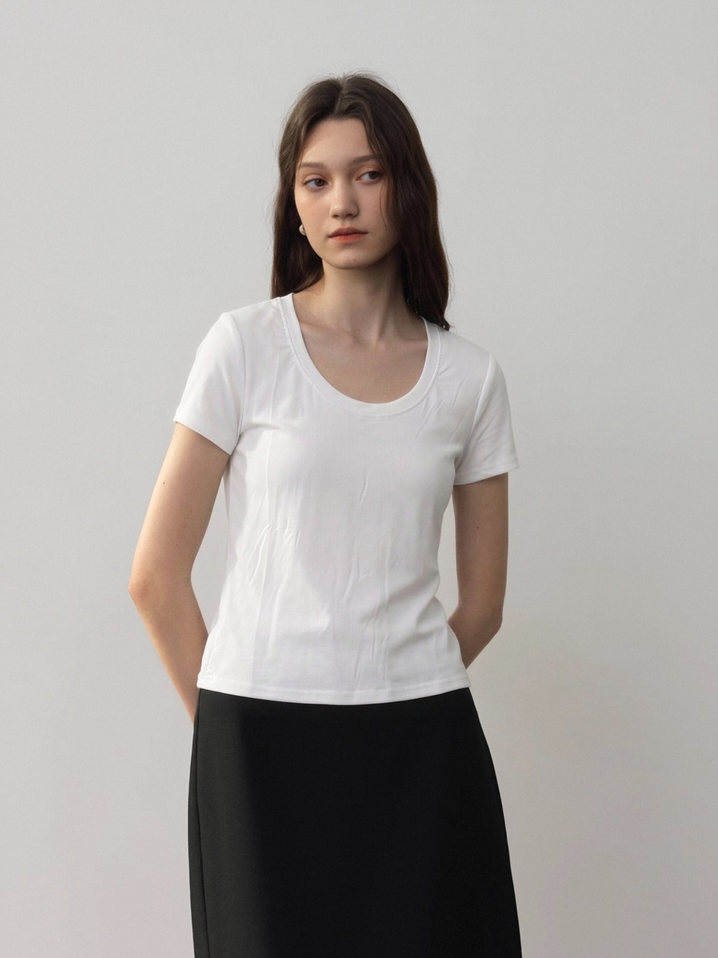 Women’s Basic Scoop Neck Short Sleeve T-Shirt | Slim Fit Essential Top (Copia)