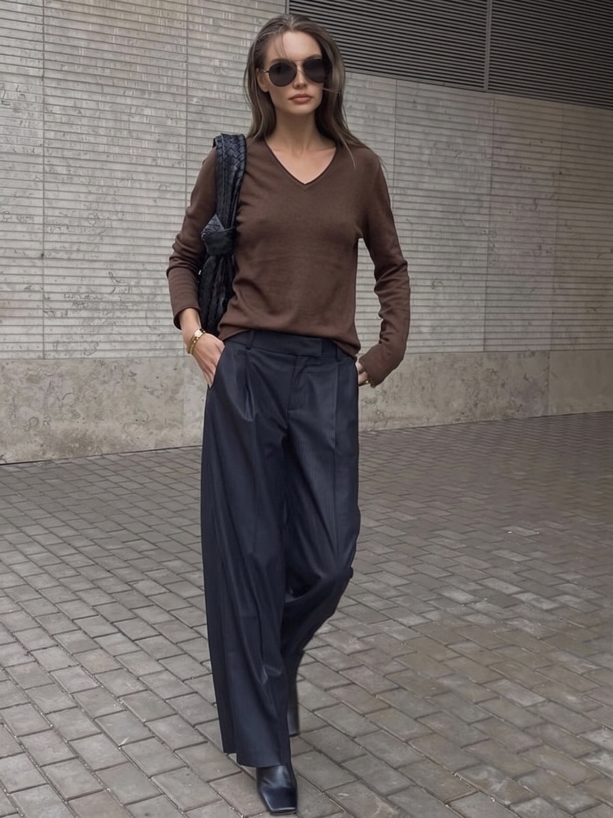 Women’s V-Neck Lightweight Knit Jumper – Long Sleeve Soft Fine Knit Pullover Top
