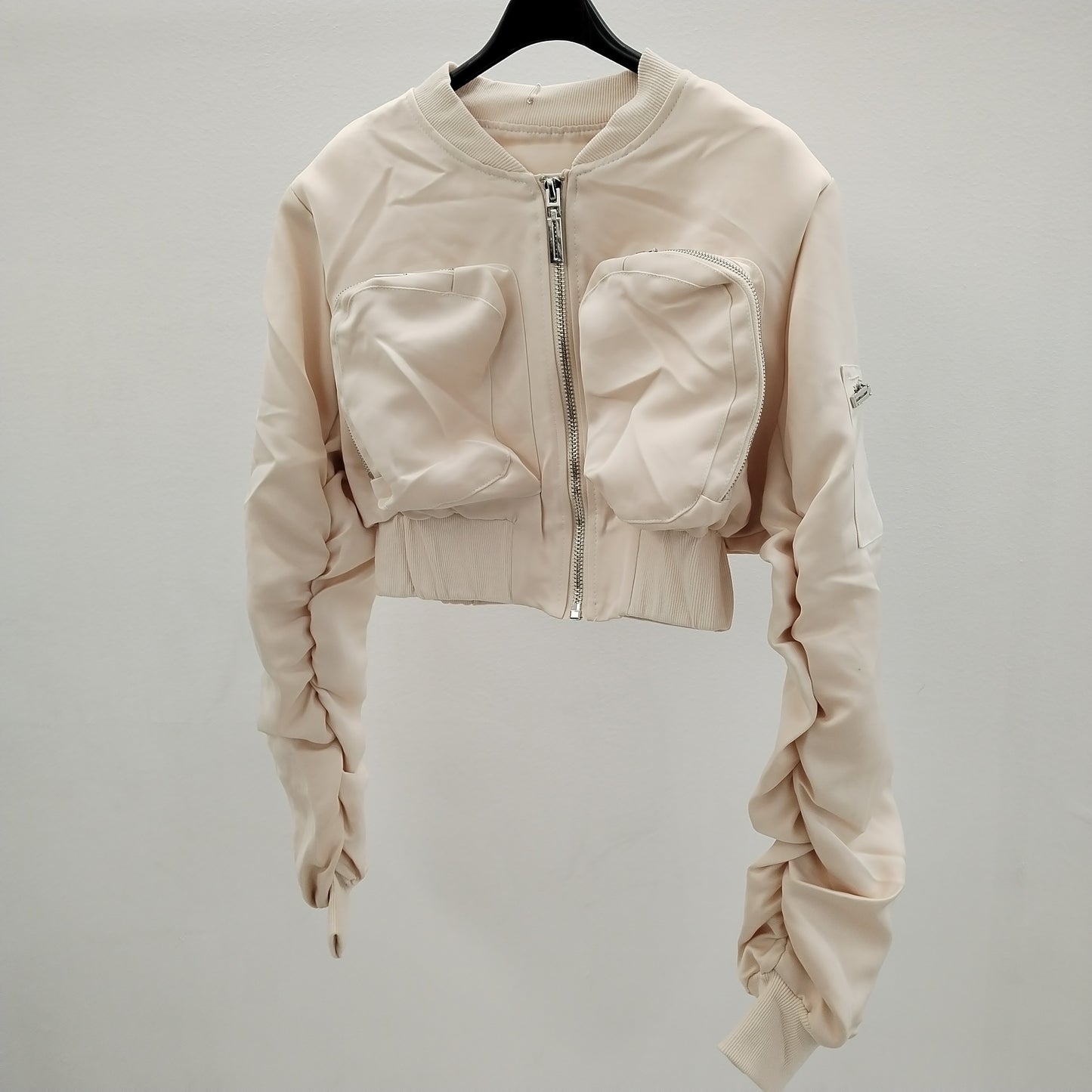 Bomber Corto con Zip e Tasche