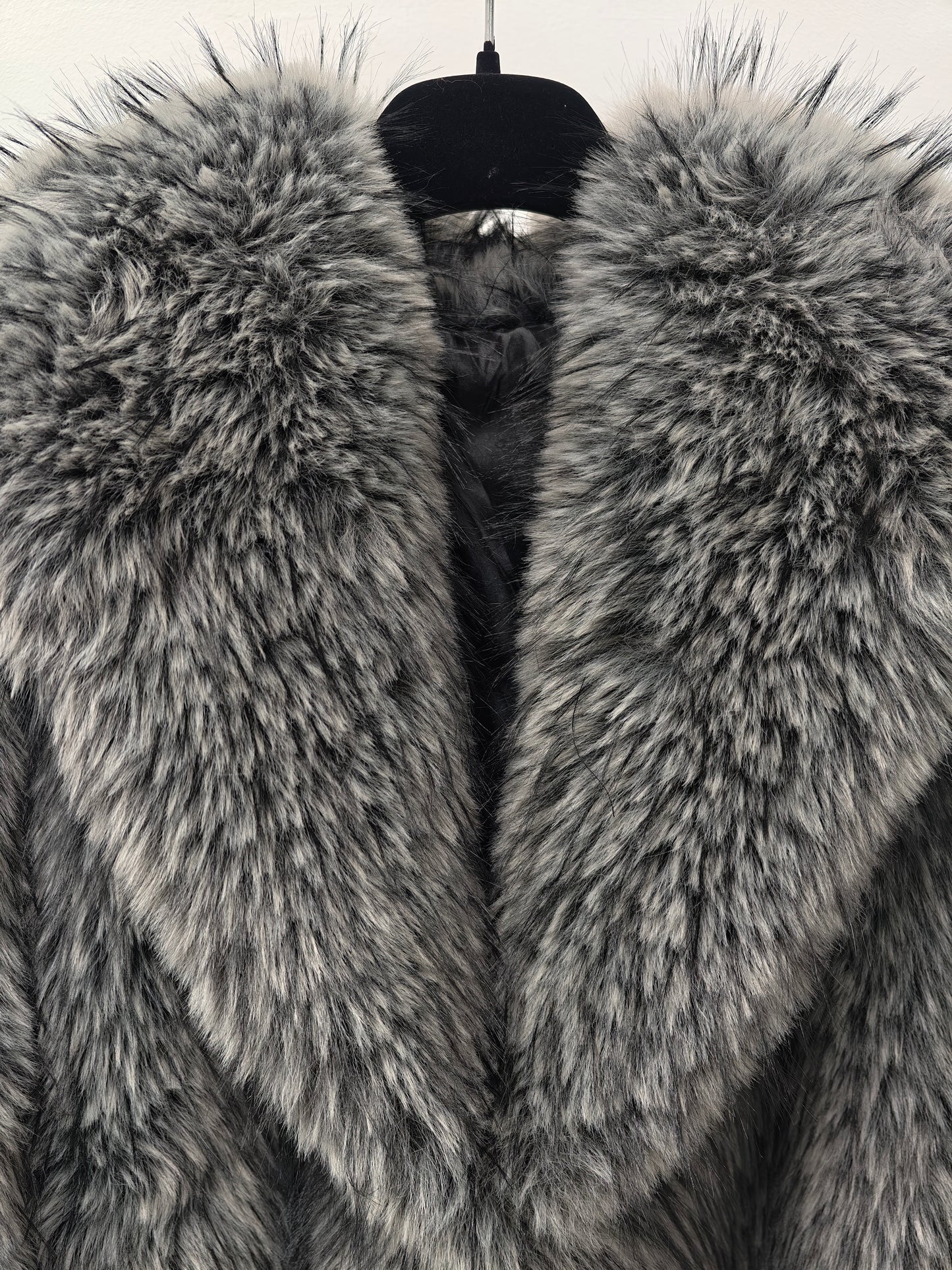 Zayla Women’s Fluffy Faux Fur Short Jacket – Grey Warm Winter Coat, Soft Plush Trendy Aesthetic Outerwear