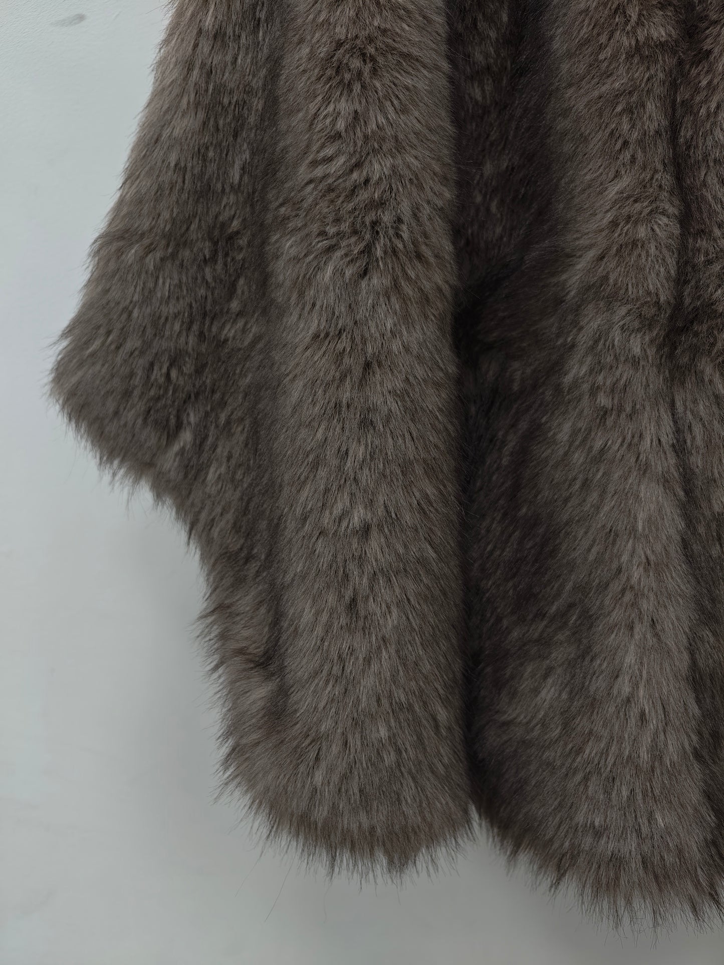 Zayla Women’s Hooded Faux Fur Jacket – Cozy Fluffy Warm Plush Winter Short Coat, Soft Aesthetic Outerwear