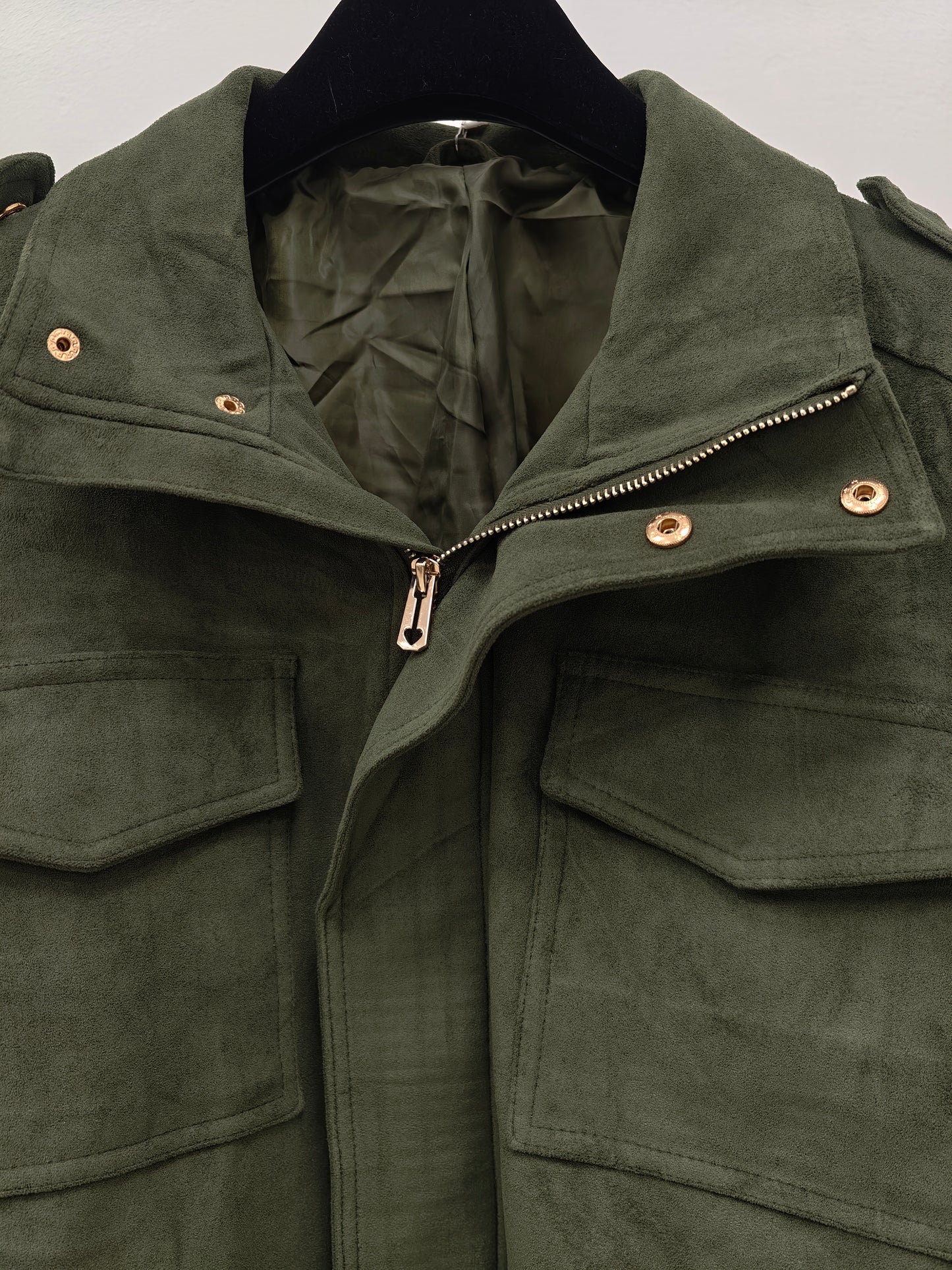 Women’s Army Green Faux Suede Jacket – Cropped Utility Style, Structured Minimalist Outerwear for Daily Wear