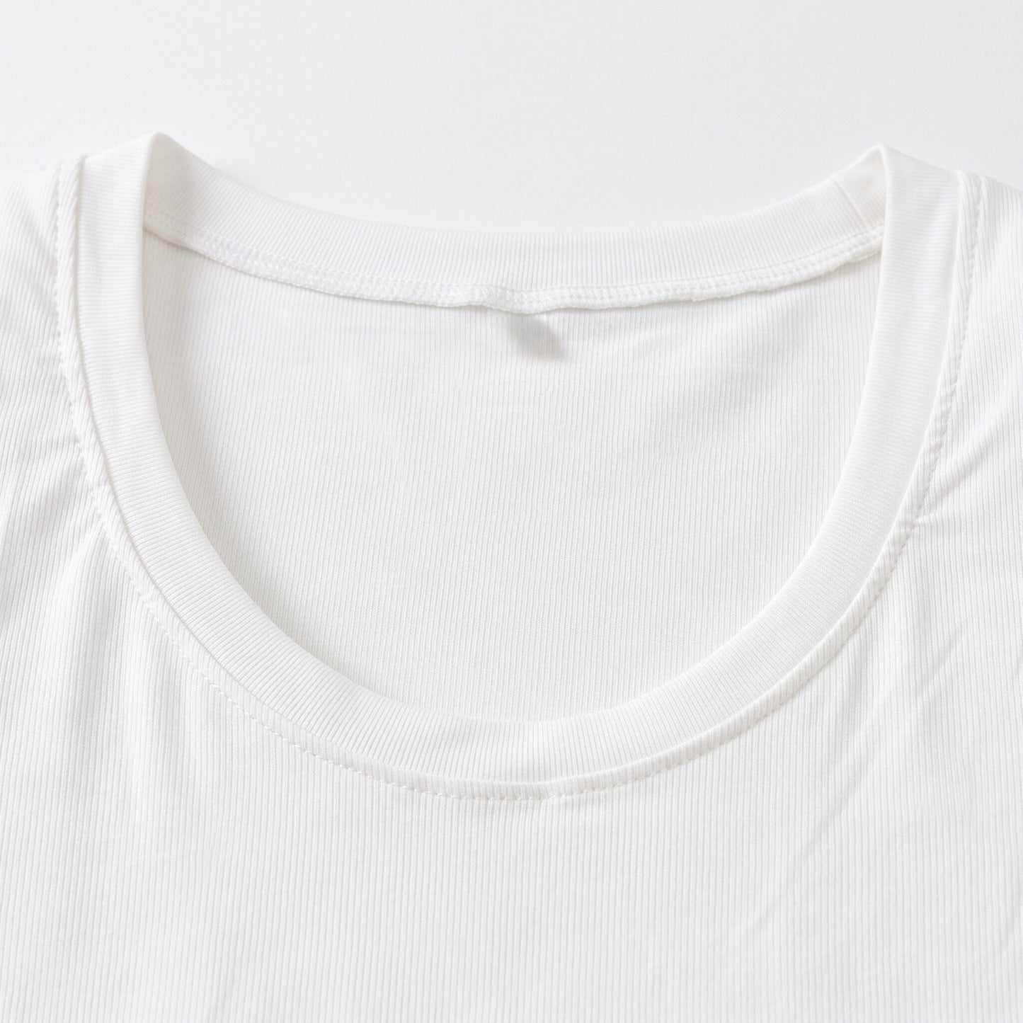 Women’s Basic Scoop Neck Short Sleeve T-Shirt | Slim Fit Essential Top (Copia)