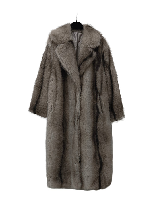 Zayla Women’s Grey Ombre Faux Fur Long Coat – Soft Plush Warm Winter Overcoat, Elegant Gradient Outerwear